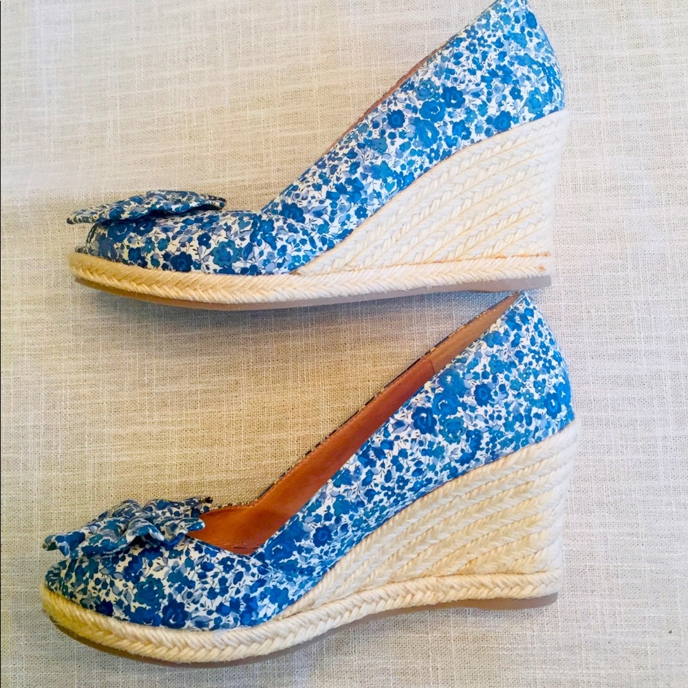 Lord & Taylor Blue Floral Wedge Espadrille Size 9